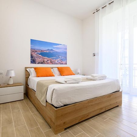 Domus Romeo Apartment Napoli Bagian luar foto