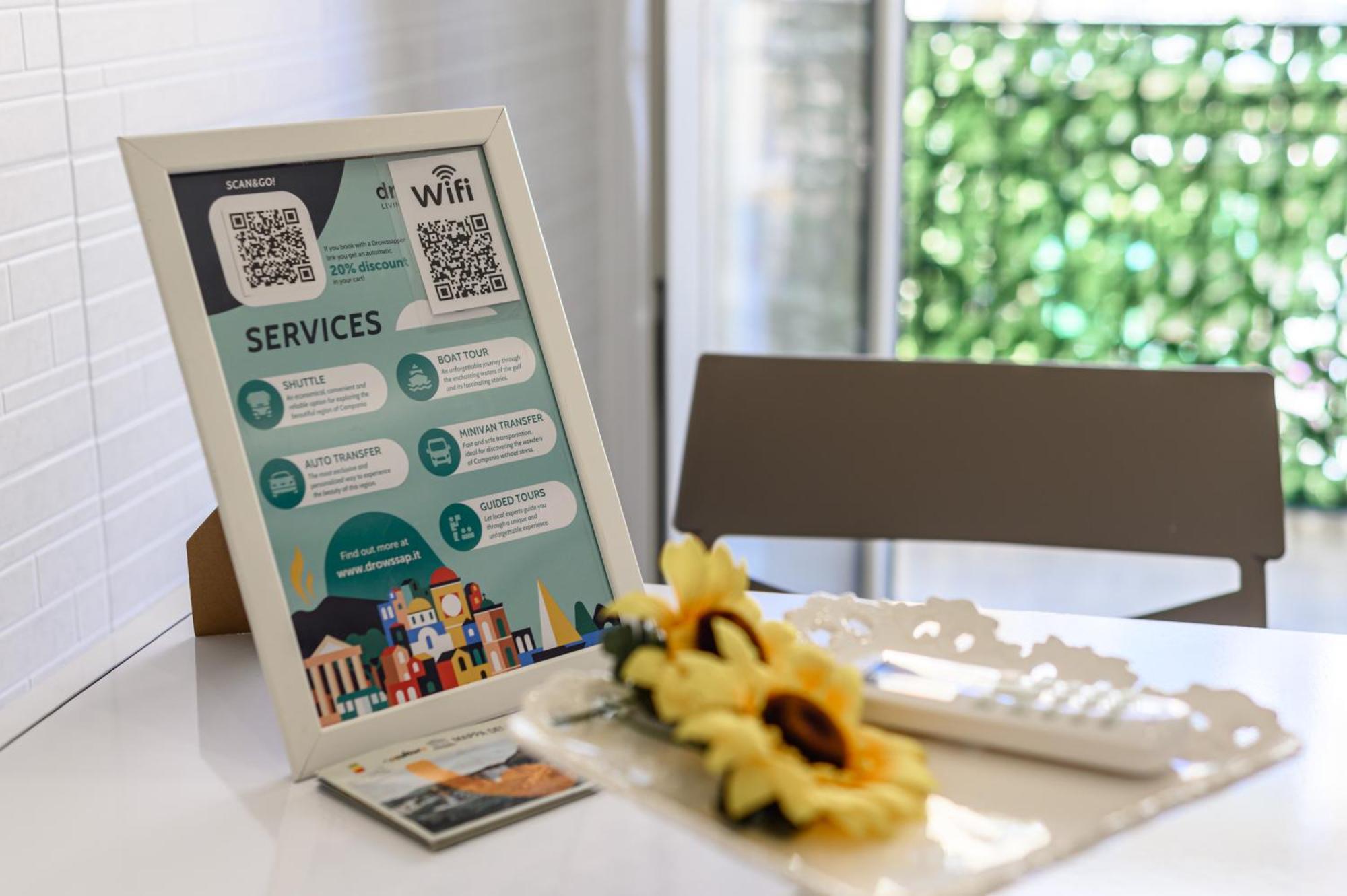 Domus Romeo Apartment Napoli Bagian luar foto