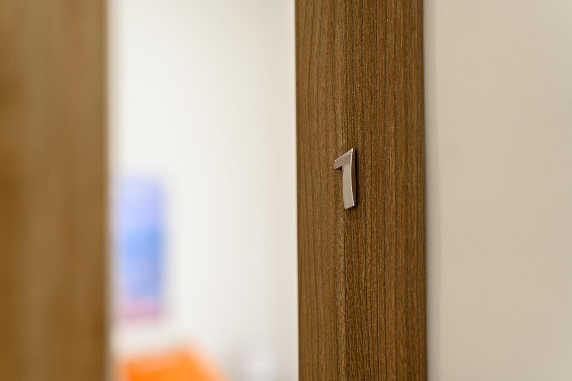 Domus Romeo Apartment Napoli Bagian luar foto