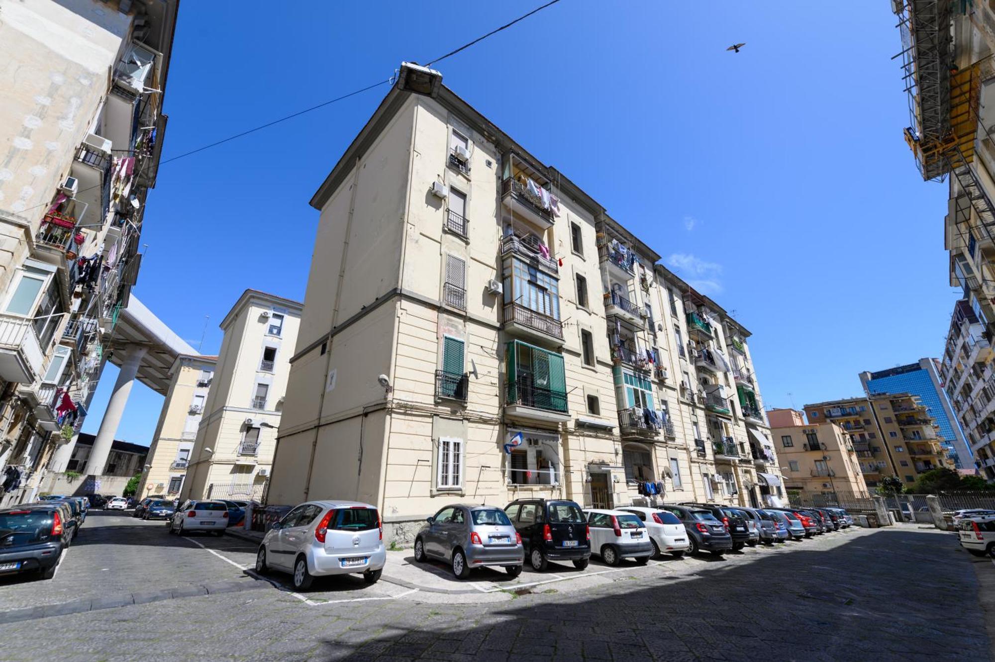 Domus Romeo Apartment Napoli Bagian luar foto