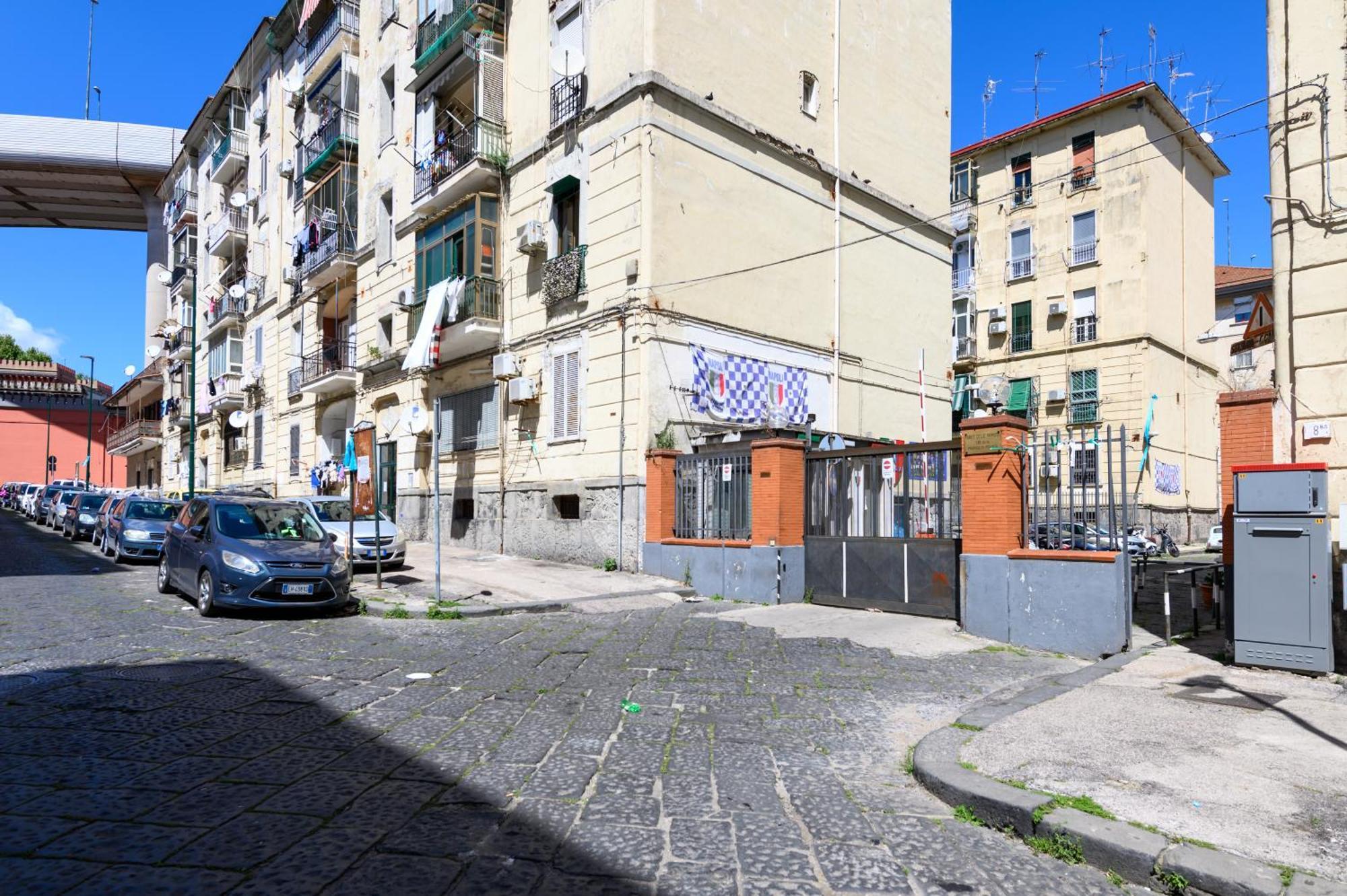 Domus Romeo Apartment Napoli Bagian luar foto